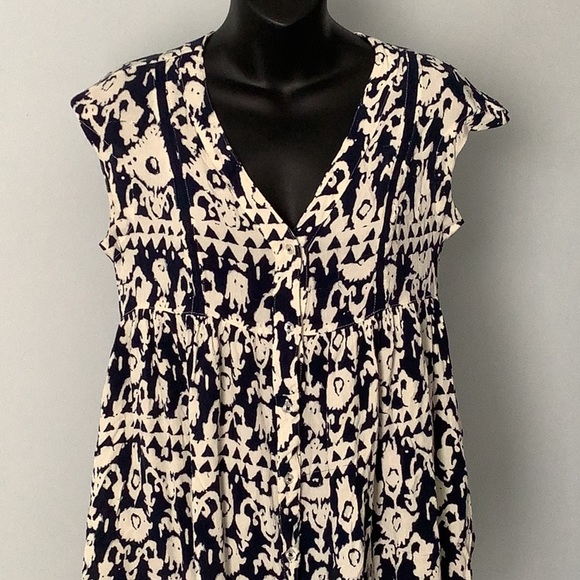 ANTHROPOLOGIE- Vanessa Virginia Top - Picture 4 of 10